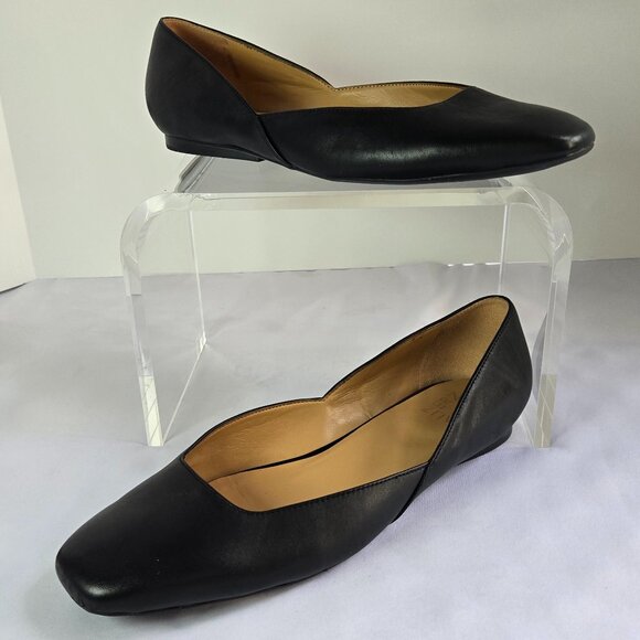 Naturalizer Black Leather Loafers - Picture 1 of 11
